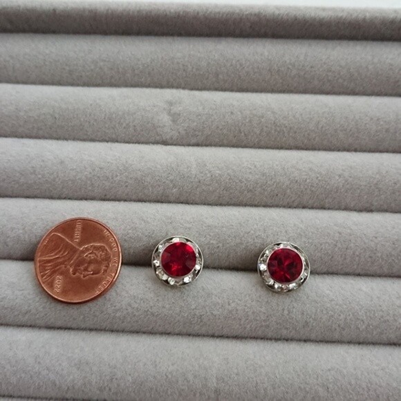 Sparkle Crystal red Earring - Picture 1 of 5
